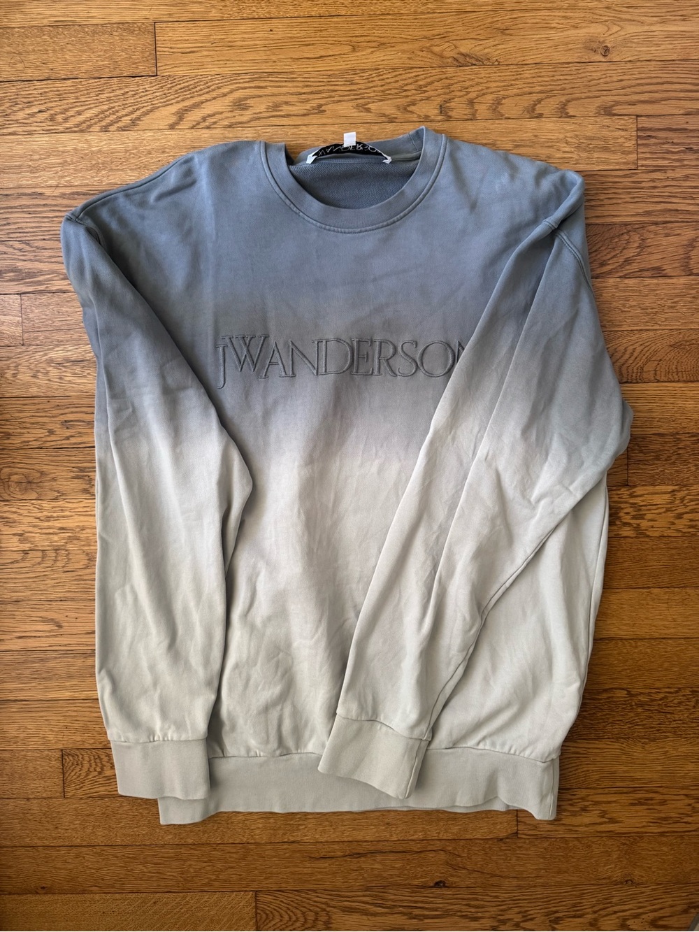JW Anderson
logo-embroidered gradient-effect sweatshirt